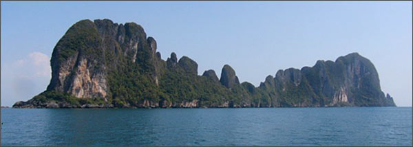 Siam Sailing bareboat charter yacht sailing to Koh Petra